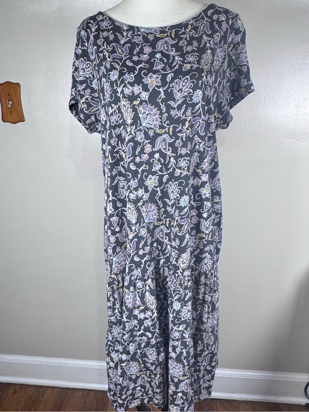 J. Jill Sz M Blue Gray Floral Short Sleeve Soft Jersey Knit Ruffle Mini Dress